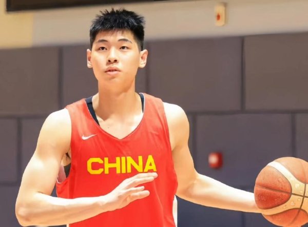 群益证券 记者批崔永熙闯NBA是自不量力，广厦接触桑普森，马鑫鑫重返山东