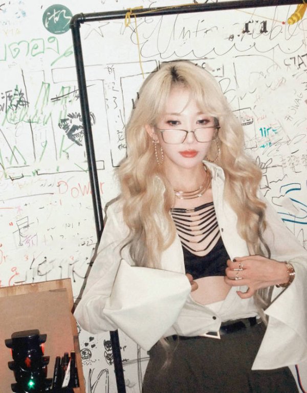 东方优配 乃万愤怒发文称“我不是小三”